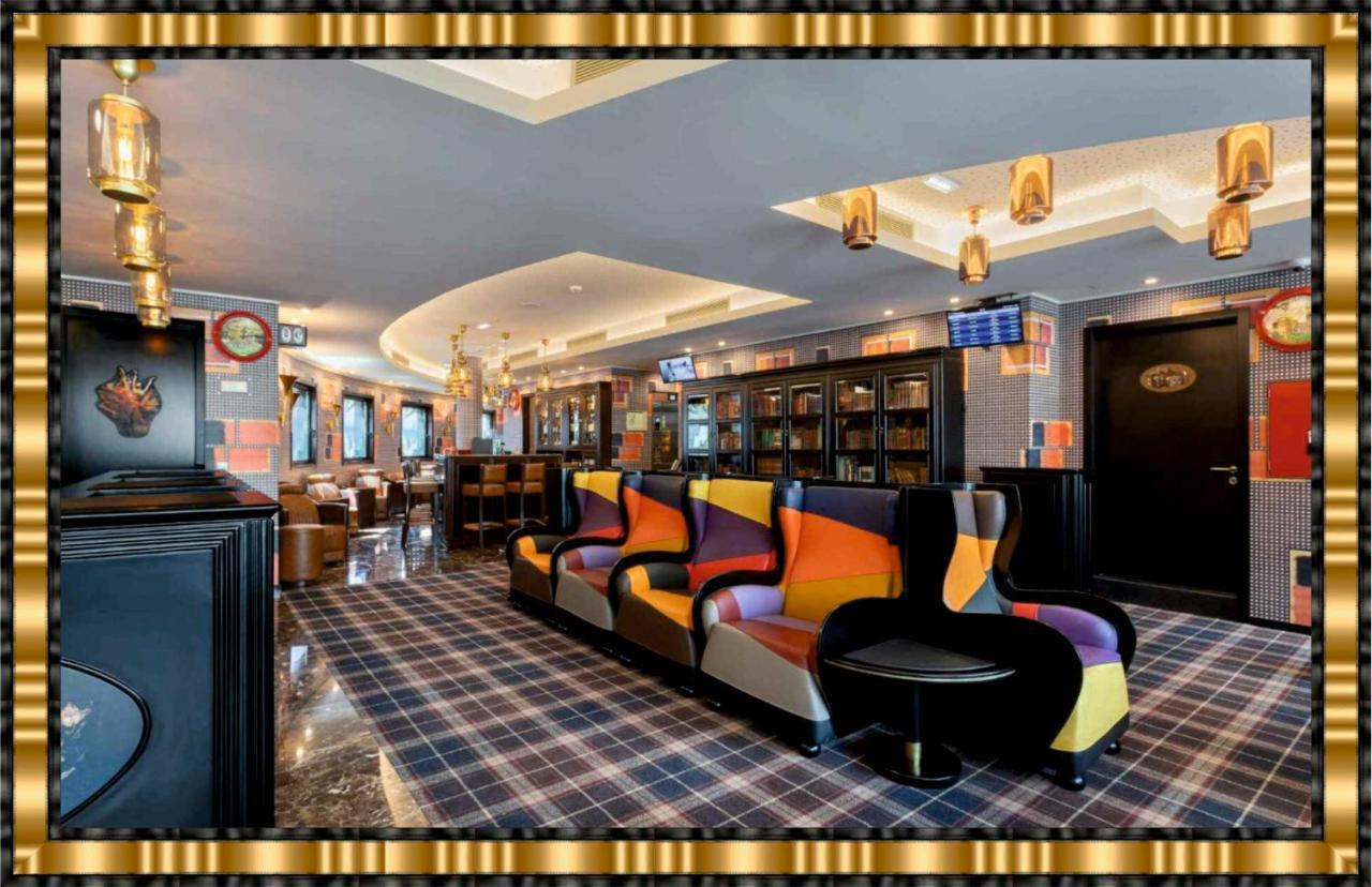 Hotel Jaguar Oporto - Airport To Hotel And City Center And Vice-Versa Is A Free And Continuous Shuttle Service From 7Am To 8Pm Bagian luar foto