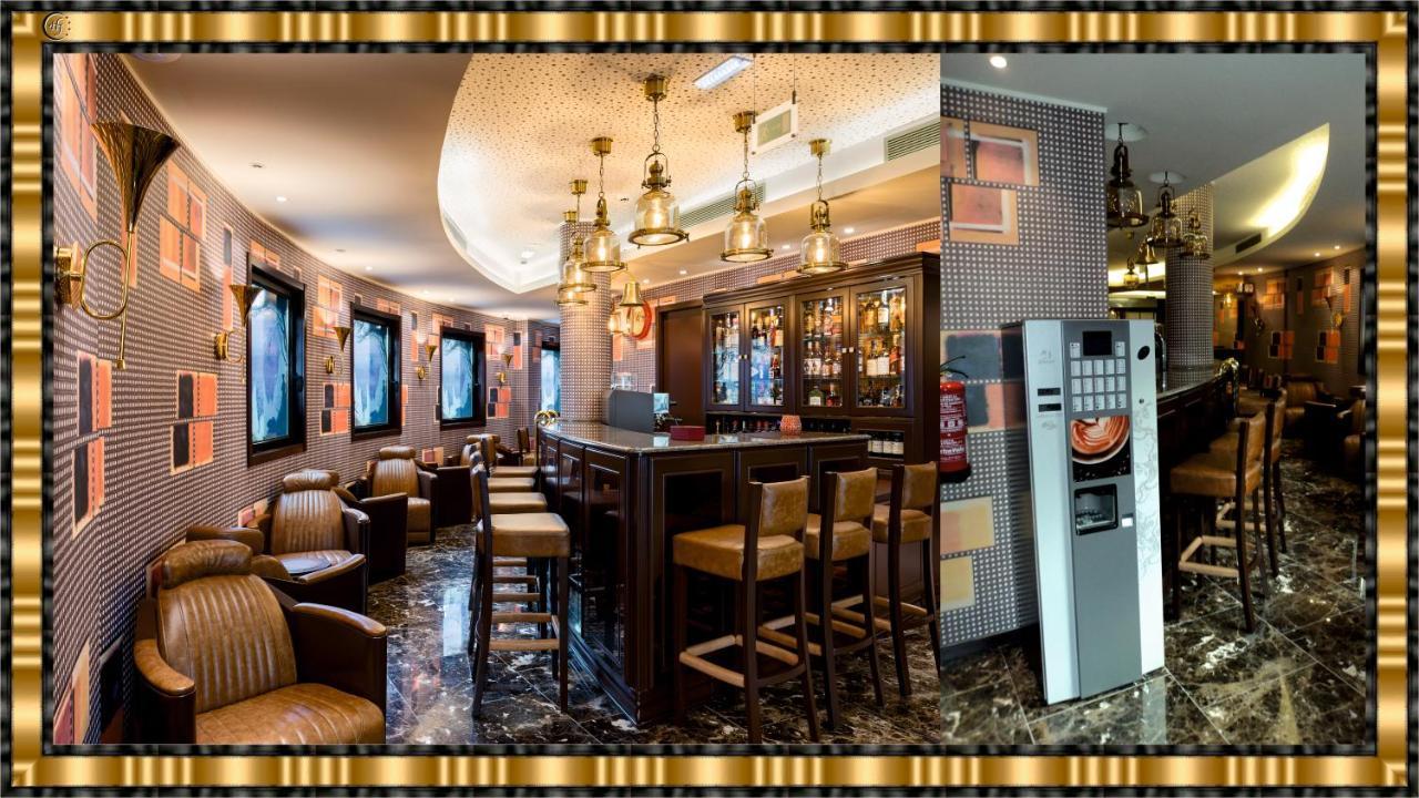 Hotel Jaguar Oporto - Airport To Hotel And City Center And Vice-Versa Is A Free And Continuous Shuttle Service From 7Am To 8Pm Bagian luar foto
